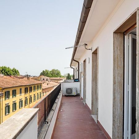 Modern Attics With Balconies And Panoramic View Lägenhet Pisa Exteriör bild